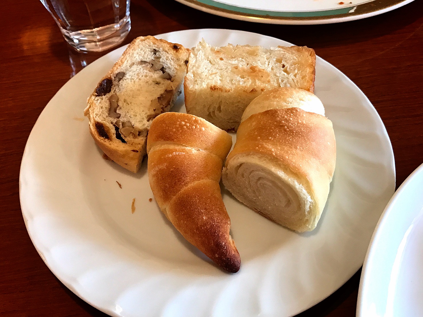 おかわりのパン